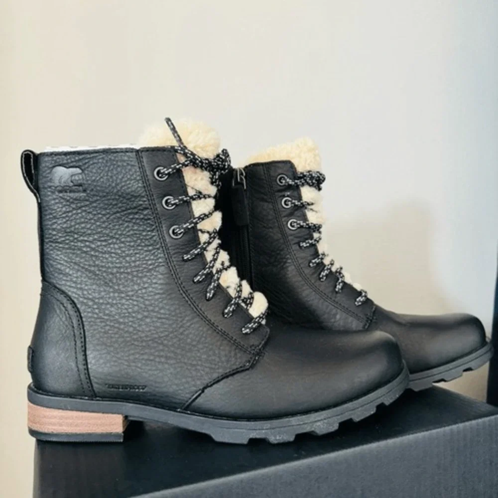 SOREL Emelie Genuine Shearling Lamb Fur Short Lace-Up Boot, Black, Size 8.5, NWT